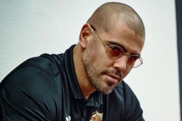 انتقاد شدید از مربیگری دروازه بان سابق بارسلونا با من مثل آشغال رفتار کرد