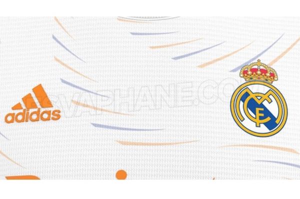 البسه رئال مادرید برای فصل ۲۲-۲۰۲۱ چه رنگی خواهد بود
