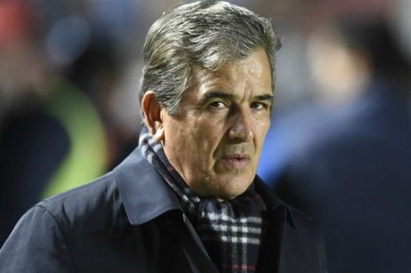 پینتو بازیکنان اماراتی ظهر از خواب بیدار میشوند جانشینی کیروش باعث افتخارم است