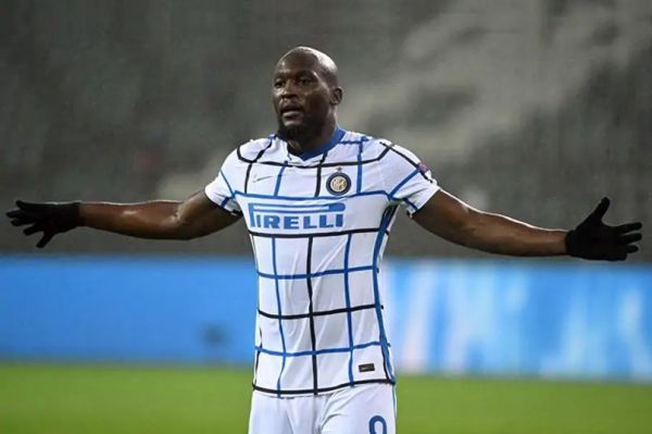  شکسته نفسی به سبک لوکاکو  یکی از ۵ مهاجم برتر دنیا هستم