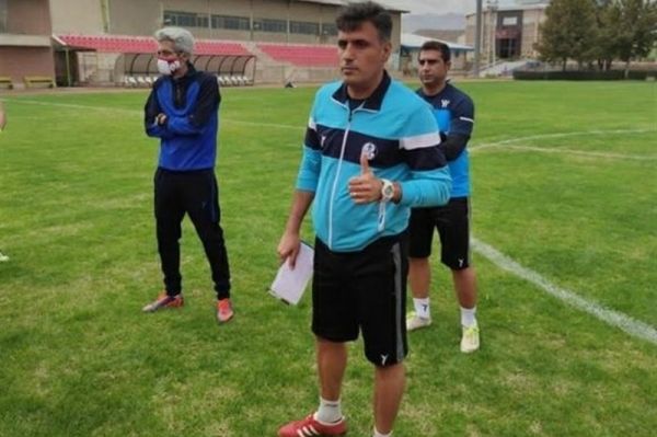 خلیفه اصل خودمان را با صدرنشینی در هفته چهارم گول نمیزنیم