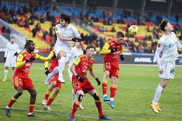 لیگ برتر روسیه برتری خانگی زنیت با گلزنی آزمون