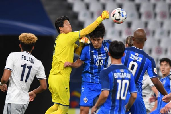 درباره دروازه بان چغر و بدبدن اولسان، گل نخور و باهوش