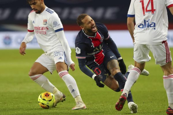 پاریسن ژرمن 0-1 لیون؛ لیونیها صدر را از چنگ پاریسیها درآوردند