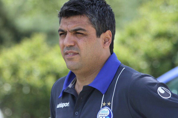 همدانی ضعف استقلال هنوز برطرف نشده است به محمود فکری تبریک میگویم