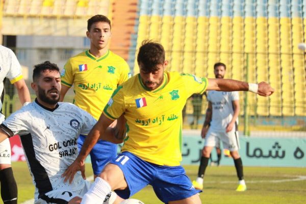 صنعتنفت آبادان برابر آلومینیوم اراک یک غایب دارد