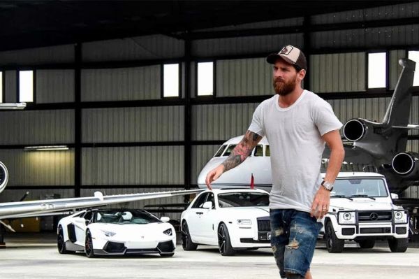 کلکسیون ماشینهای لیونل مسی چقدر میارزد