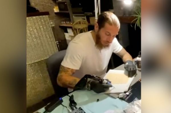 خالکوبی، تخصص جدید راموس بدن هم مثل بوم نقاشی است