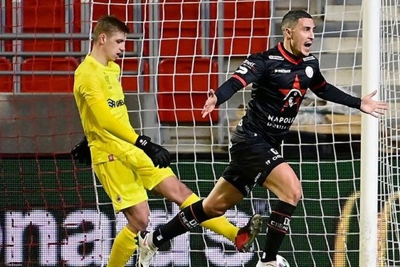  هفته هجدهم لیگ بلژیک  شکست آنتورپ در شب نیمکت نشینی بیرانوند