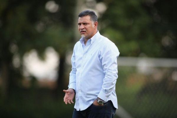  واکنش علی دایی به عدم قهرمانی پرسپولیس