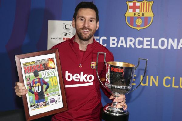  مسی پس از دریافت جایزه پیچیچی  دوست دارم این بار قهرمان لالیگا شوم