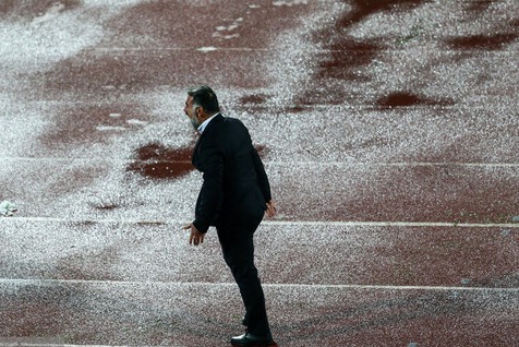 وقتی همه چیز مشکل دارد جز محمود فکری