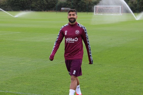 جام اتحادیه انگلیس قدوس در ترکیب برنتفورد مقابل نیوکاسل