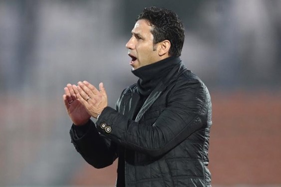 حاشیه بازی پیکان و سایپا درگیری لفظی هافبک نارنجی پوشان با تارتار