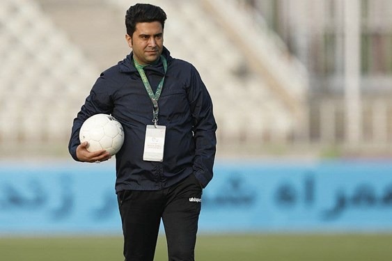 اخباری از هواداران ماشین سازی عذرخواهی می کنم چرا از داوری که قضاوت اولش بود استفاده شد