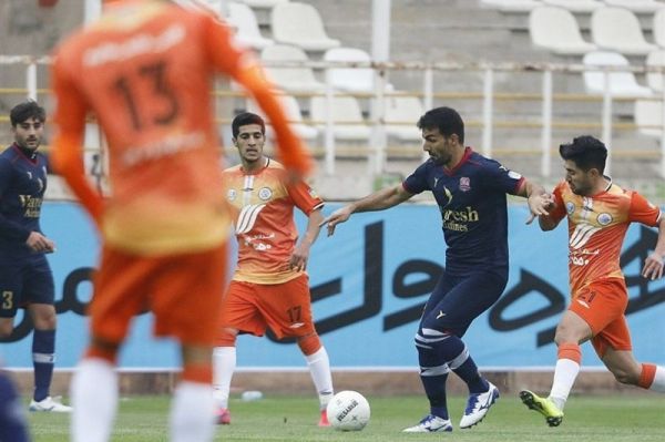 شاهعلیدوست ابتدای بازی شرایط زمین بد نبود فقط چند دقیقه برابر پرسپولیس کم آوردیم