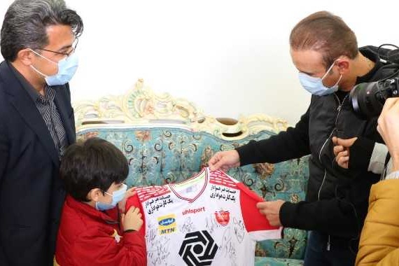 تقدیر باشگاه پرسپولیس از رفتار انساندوستانه گلمحمدی و اعضای تیم پرسپولیس