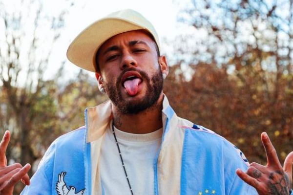 نیمار و برگزاری جشنی پنج روزه با 500 مهمان در منزلش