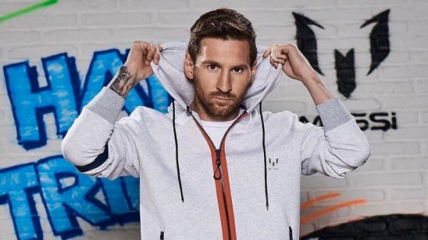  مسی  اگر به عقب برگردم، باز هم فکس می زنم  بارسلونا از من بزرگ‌تر است