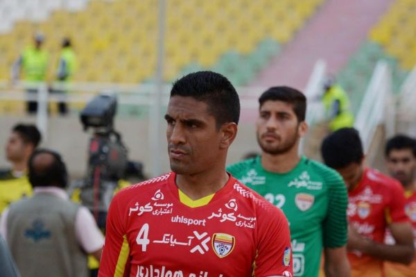 کاپیتان تیم فولاد خوزستان اظهارنظر درباره قهرمانی، حرفهای نیست