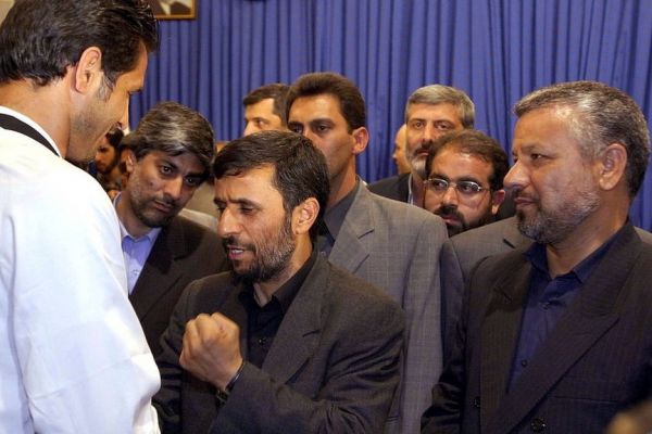 احمدی نژاد تعلیق فوتبال در سال ۸۵، حاصل یک اشتباه مدیریتی کوچک محمد علی آبادی بود