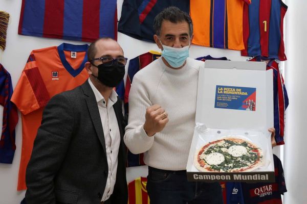  آغاز فعالیت رقیب لاپورتا برای انتخابات بارسلونا؛ حمایت کن پیتزا بگیر