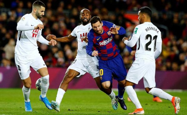  مدافع گرانادا  تصمیمات داوری همیشه به نفع بارسلوناست