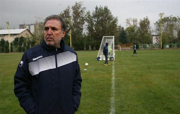 زرینچه استراماچونی نگذاشت نامجومطلق به استقلال بیاید