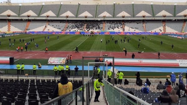  حواشی استقلال - نفت مسجدسلیمان  حضور مدافع بلغاری روی نیمکت