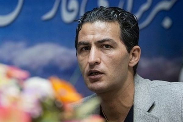  برومند  استقلال رو به جلو قوی و در 50 متر عقب متزلزل است