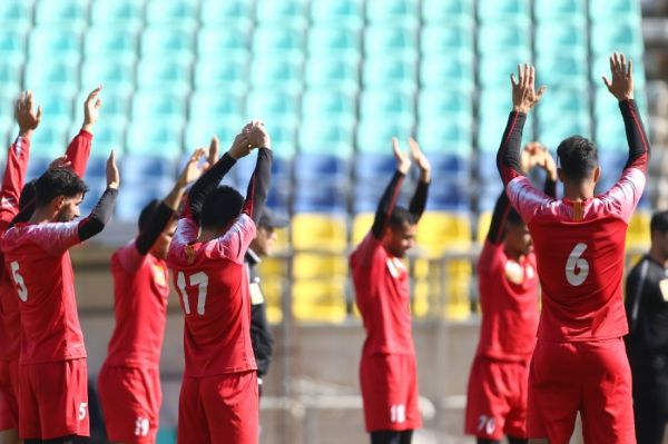 ضد عفونی و آمادهسازی ورزشگاه شهید کاظمی برای ورود پرسپولیسیها