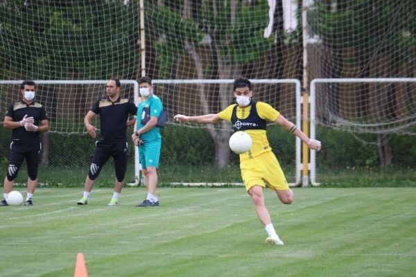  سپاهان از لیگ کنار نمی‌کشد