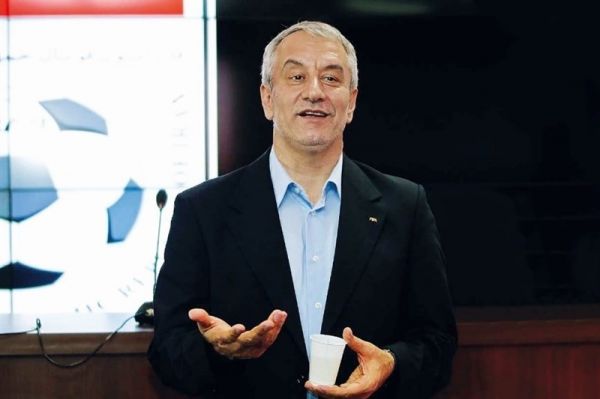 نماینده مجلس نهادهای قضایی به بازگشت کفاشیان به فدراسیون فوتبال ورود کنند