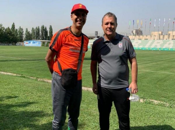  در تمرین امروز تیم رسانه و ورزش که در محل کمپ اردوهای تیم ملی برگزار می‌شود دراگان اسکوچیچ برای دقایقی حضور یافت؛ البته علت حضور اسکوچیچ، سرکشی از آخرین شرایط کمپ تیم ملی بود  او در این حضور، گپ و گفتی کوتاه با عادل فردوسی پور داشت