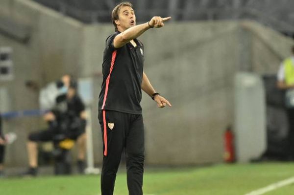 تمجید سرمربی سویا از درخشش دروازه بانش مقابل منچستریونایتد بونو عالی بود