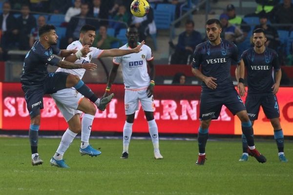 اختلاف مالی فاحش سمپدوریا و ترابزوناسپور برای انتقال مجید حسینی