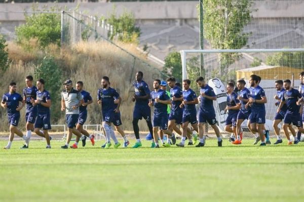  گزارش تمرین استقلال  غیبت بازیکنان ترکیب اصلی و پا به توپ شدن مجیدی