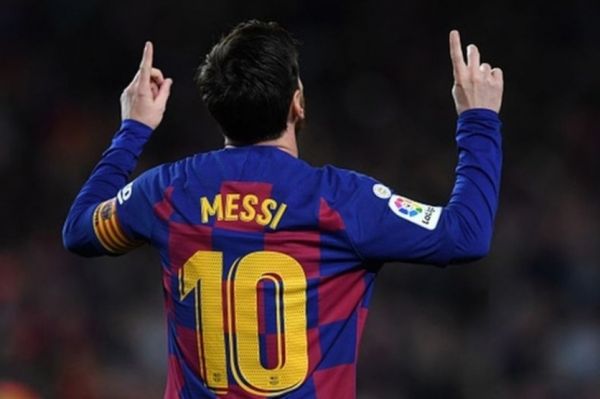 بریثویت به مدیران بارسا شماره ۱۰ مسی را به من بدهید