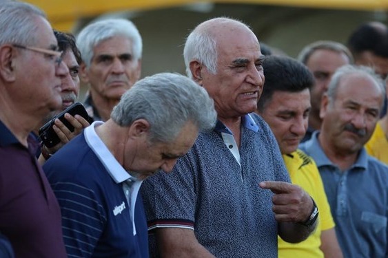 یاوری مربی خارجی که مثل بوق میآید به درد نمیخورد