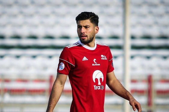 سلیمی برخیها در تراکتور سنگ جلوی پایم انداختند