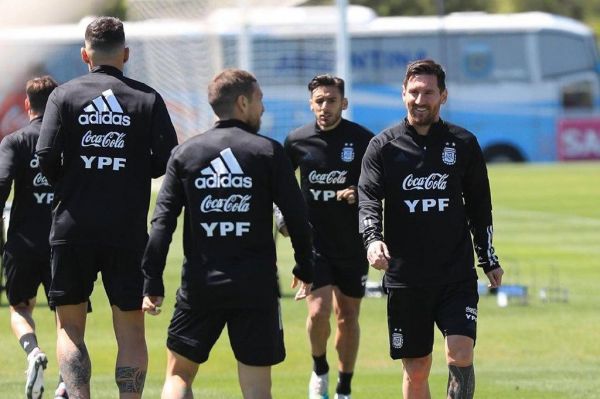  عکس  چهره خندان مسی در تمرینات آرژانتین