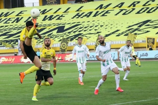 سپاهان یک - آلومینیوم صفر نخستین برد طلاییپوشان به رهبری نویدکیا