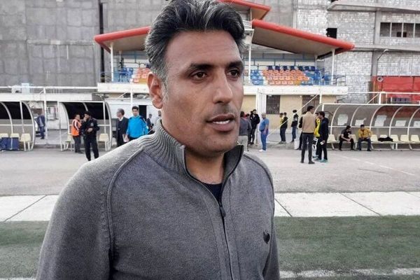 خلیفهاصل به بازیکنانم گفتم پس از برد شادی نکنند