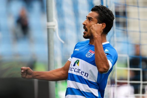 لیگ فوتبال هلند قوچان نژاد روی نیمکت زووله مقابل آلکمار