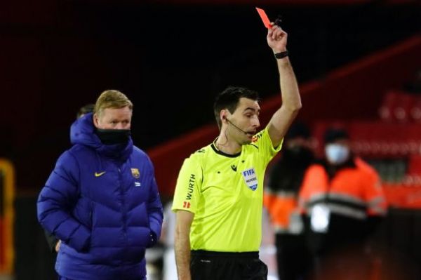  الفاظ زشت مربی دروازه‌بان‌های بارسلونا خطاب به داور چه بود