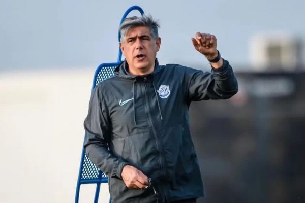 توضیحات قطبی درباره میانگین سنی عجیب و غریب تیمش