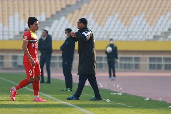 مرزبان فوتبال شرافتمندانه ای ندیدیم پزشکان فولاد باید قدرت بدنی خوبی داشته باشند