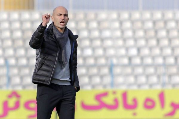 بیاتینیا فکری مقابل پرسپولیس اشتباه بازی با فولادخوزستان را تکرار کرد