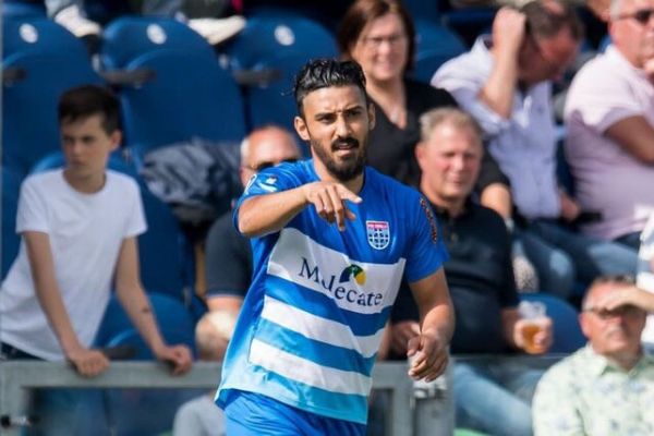  لیگ فوتبال هلند  نیمکت نشینی قوچان نژاد در دیدار زووله مقابل فاینورد