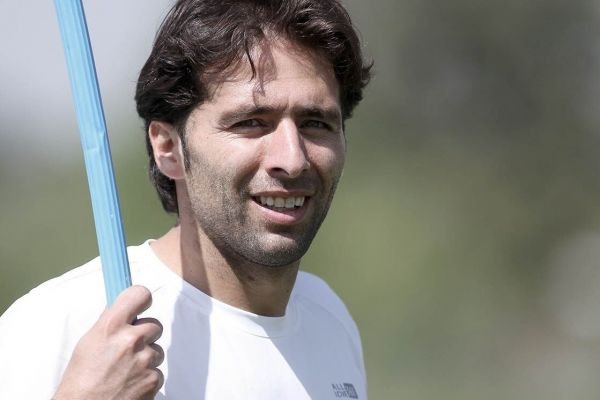 انصاری چارهای جز شکایت از استقلال ندارم